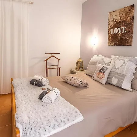 Reve D'azur De La Nartelle, Mazet 35m2, Parking, Piscine Partagee, Terrasse Bbq & Draps Inclus Casa vacanze Sainte-Maxime