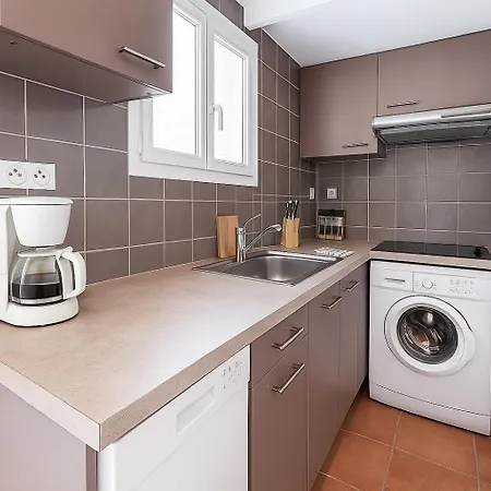 Reve D'azur De La Nartelle, Mazet 35m2, Parking, Piscine Partagee, Terrasse Bbq & Draps Inclus Sainte-Maxime