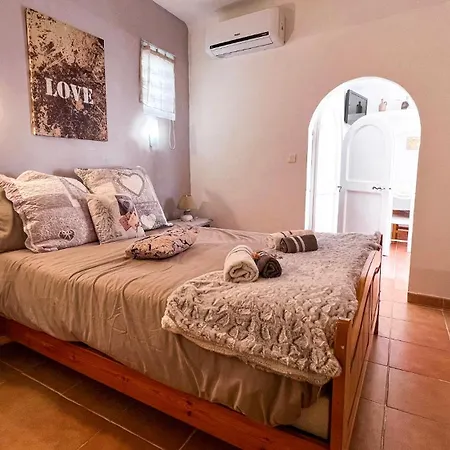 Reve D'azur, Mazet En Bord De Mer, Parking, Piscine Partagee, Terrasse Bbq & Draps Inclus La Nartelle, 1 Salon, 1 Chambre, 1 Cuisine , 1 Sdb