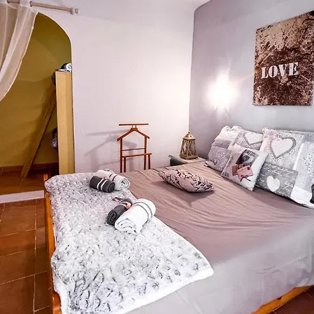 Holiday home Reve D'azur, Mazet En Bord De Mer, Parking, Piscine Partagee, Terrasse Bbq & Draps Inclus La Nartelle, 1 Salon, 1 Chambre, 1 Cuisine , 1 Sdb *