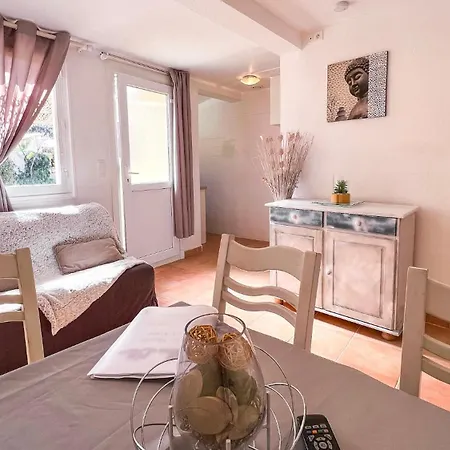 Reve D'azur, Mazet En Bord De Mer, Parking, Piscine Partagee, Terrasse Bbq & Draps Inclus La Nartelle, 1 Salon, 1 Chambre, 1 Cuisine , 1 Sdb Sainte-Maxime