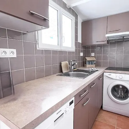 Reve D'azur, Mazet En Bord De Mer, Parking, Piscine Partagee, Terrasse Bbq & Draps Inclus La Nartelle, 1 Salon, 1 Chambre, 1 Cuisine , 1 Sdb *