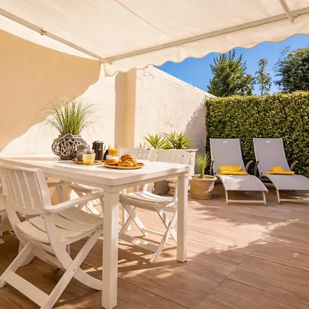 Mazet bord de mer Piscine partagée - Parking - BBQ - Draps inclus