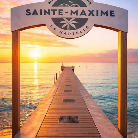 Vakantiehuis Mazet bord de mer Piscine partagée - Parking - BBQ - Draps inclus Sainte-Maxime